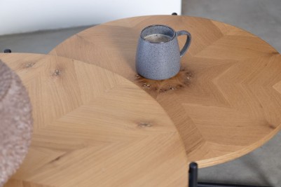 galway-coffee-table-light-oak-top-detail